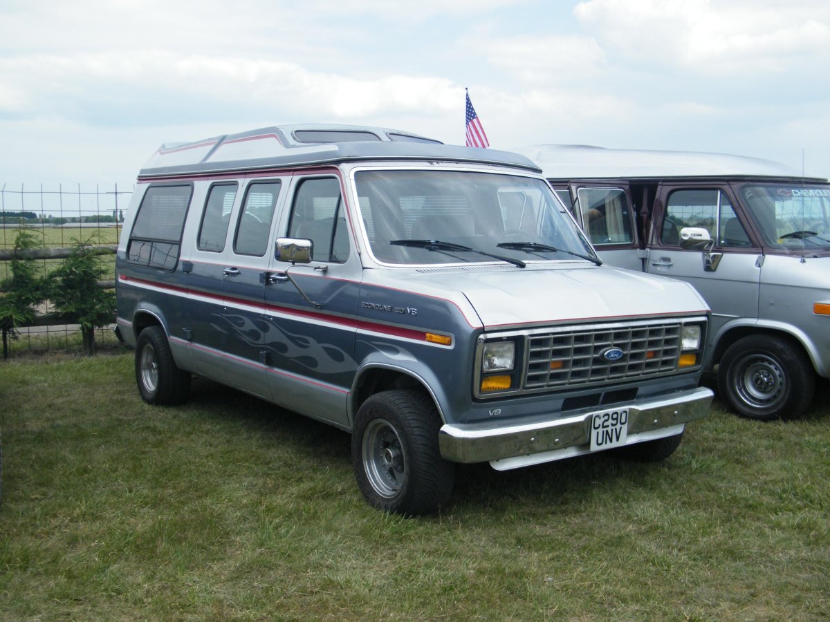 Форд Эконолайн 1985