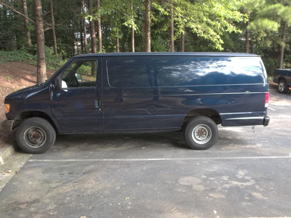 Ford Econoline e250 2001