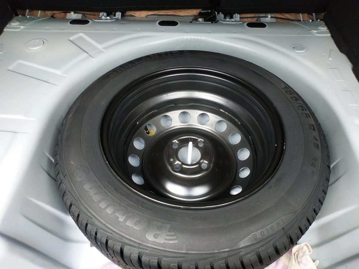 Запасное колесо Рено Логан 2