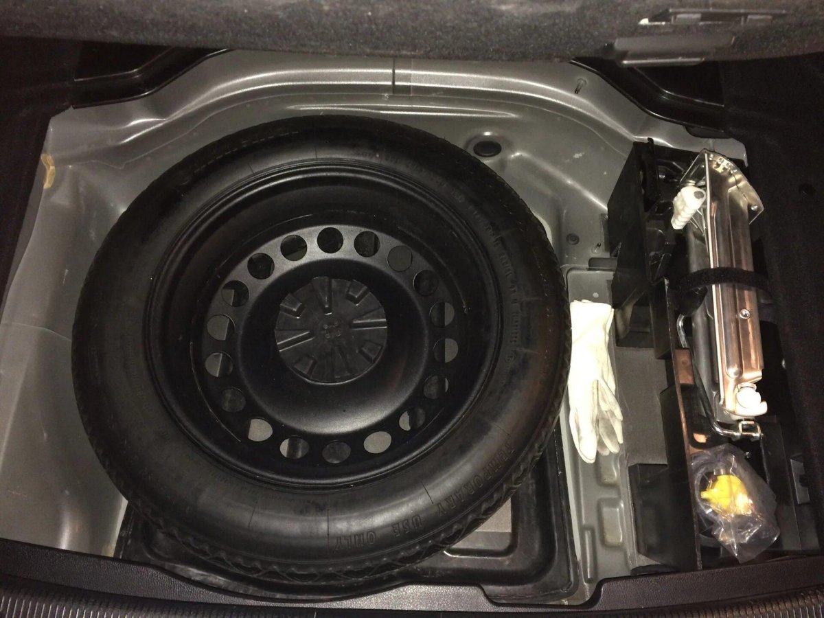 Запаска в Мерседес w204 c180