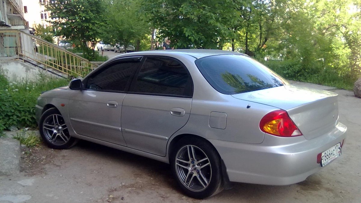 Киа спектра 2008 на 15 дисках