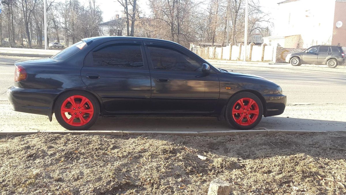 Kia Spectra красная диски