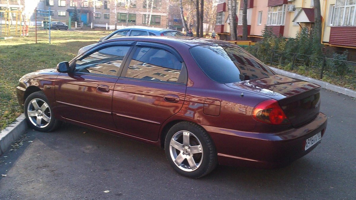 Кия спектра ржавая