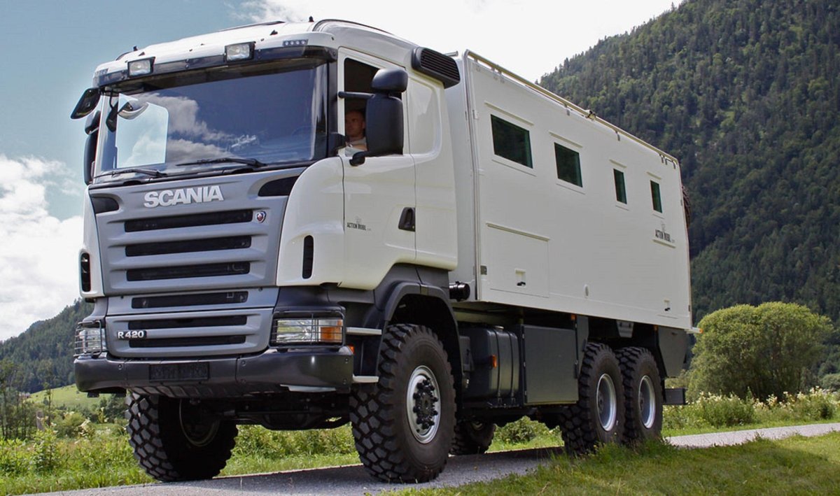 Автодом Scania 8x8