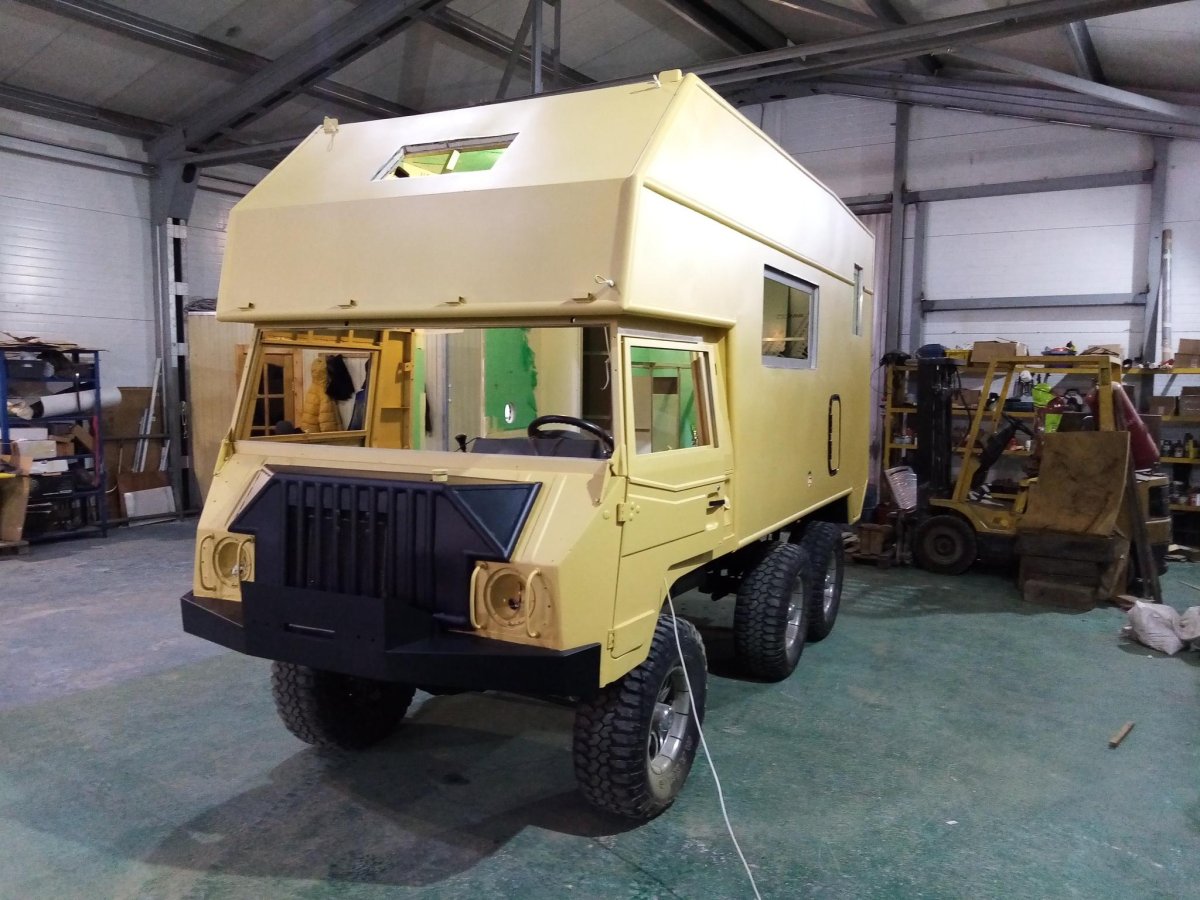 Автодом Pinzgauer 6x6