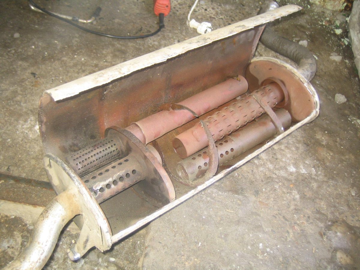 Глушитель ВАЗ 2114 внутри