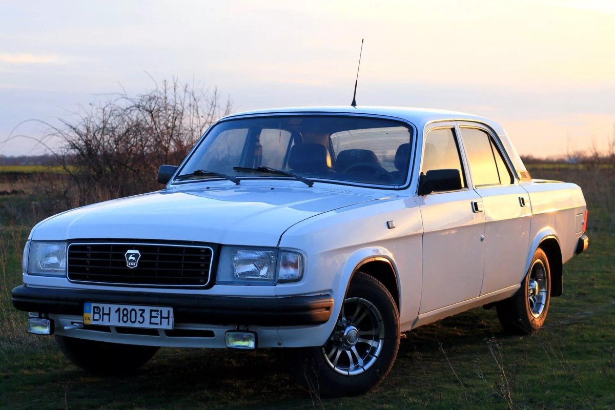 ГАЗ-31029 Волга белая