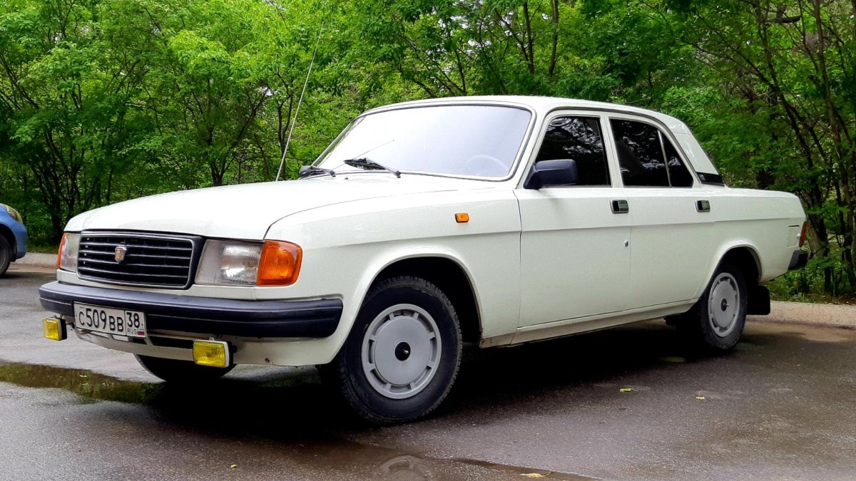 ГАЗ 31029 белая