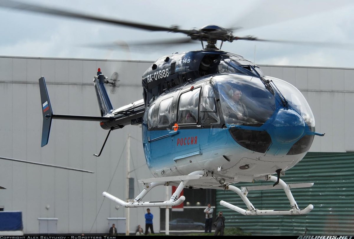 БК-117 вертолет