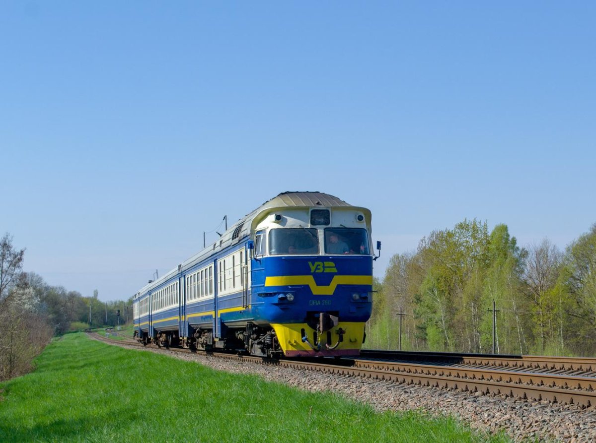 Дизель поезд