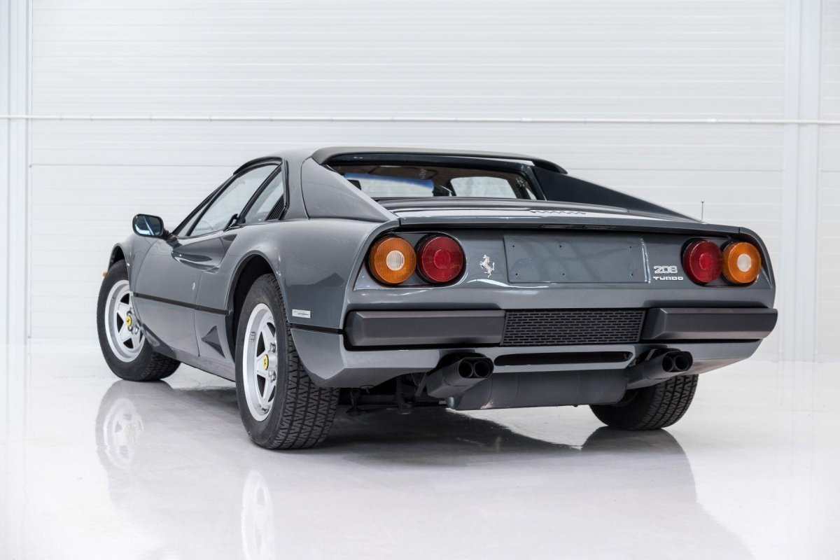 Феррари 208 GTB