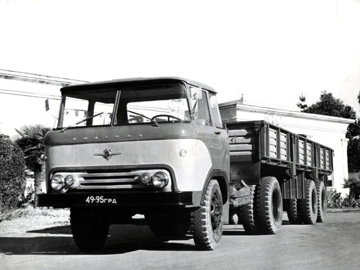 Седельный тягач каз 606 Колхида