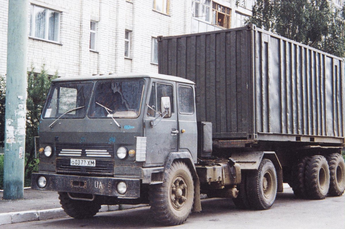 Седельный тягач каз-Колхида