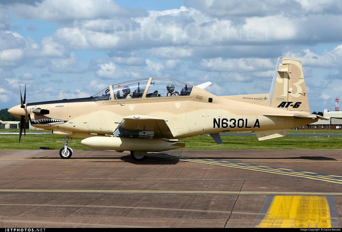 Самолет-Штурмовик at-6e Wolverine