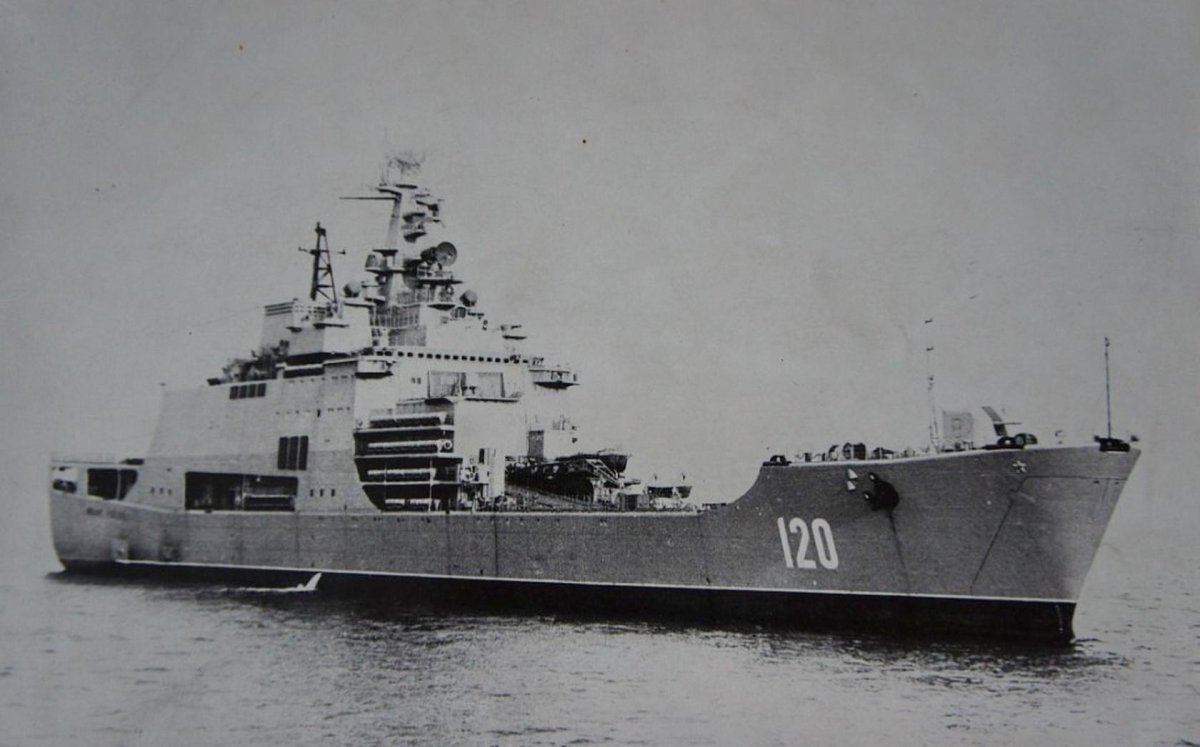 Александр Николаев большой десантный корабль