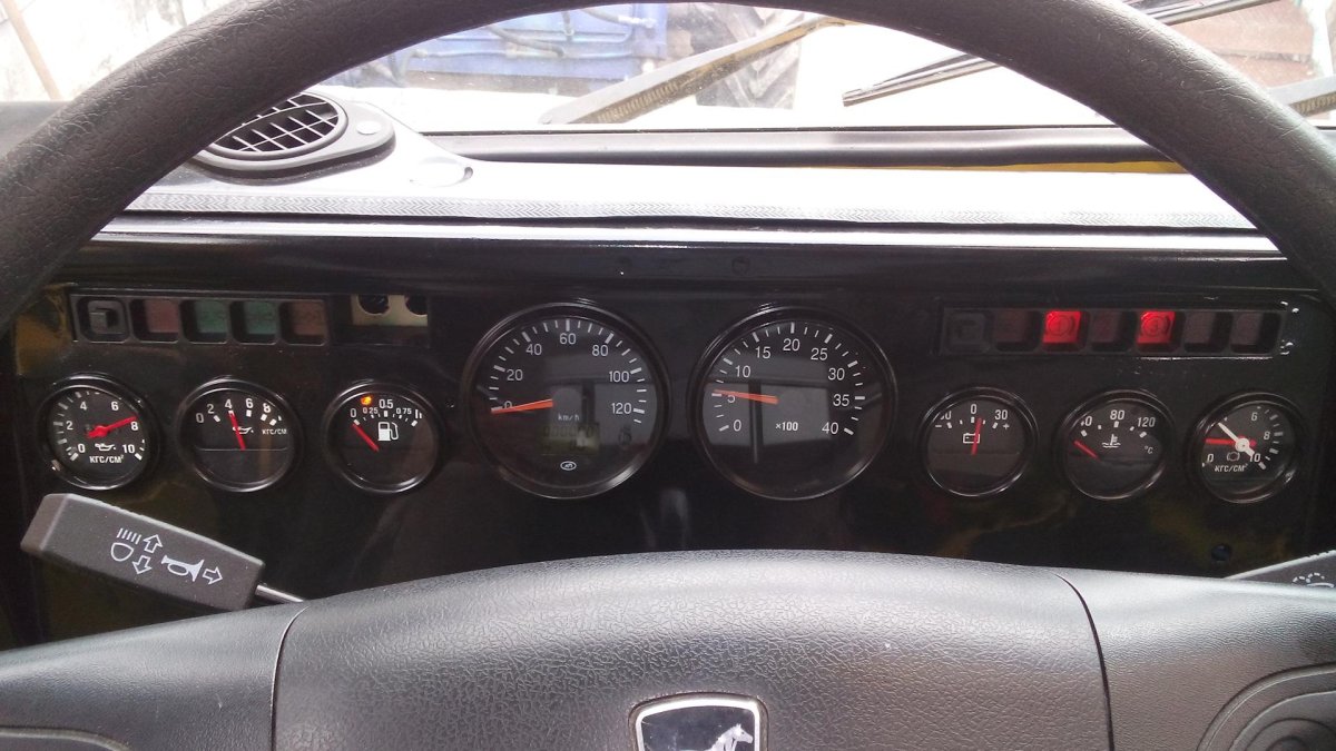 Приборная панель КАМАЗ 5320