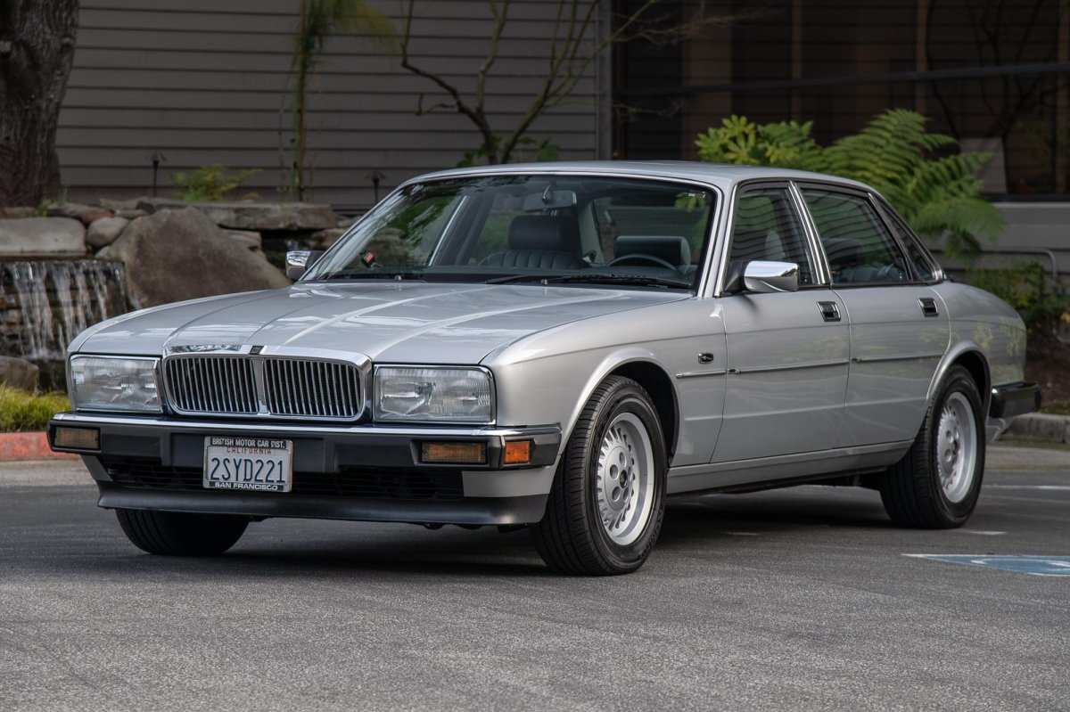 Jaguar xj6