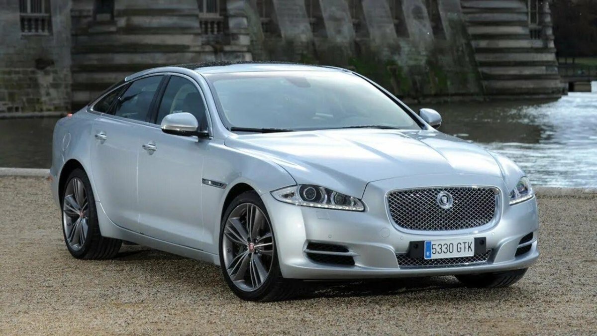 Новый Ягуар XJ 2022