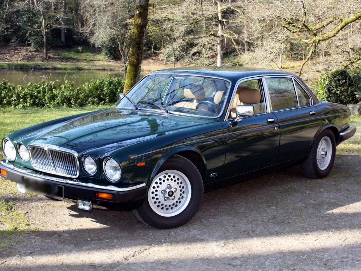 Jaguar xj12