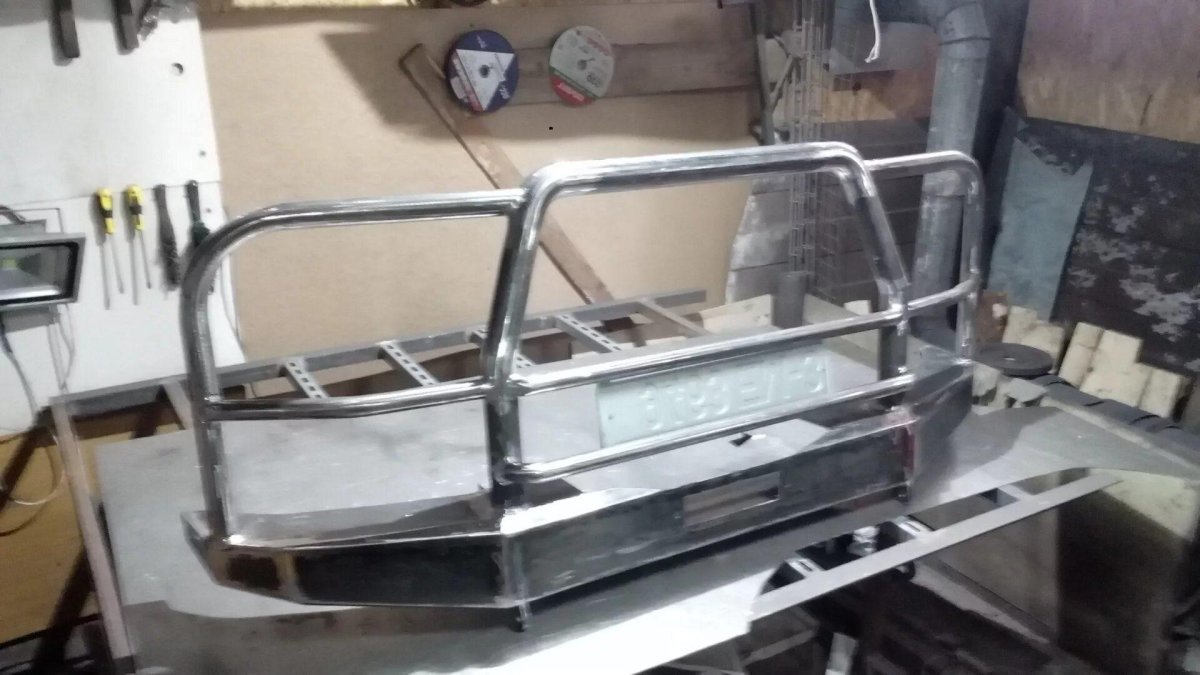 Силовой бампер на УАЗ 469