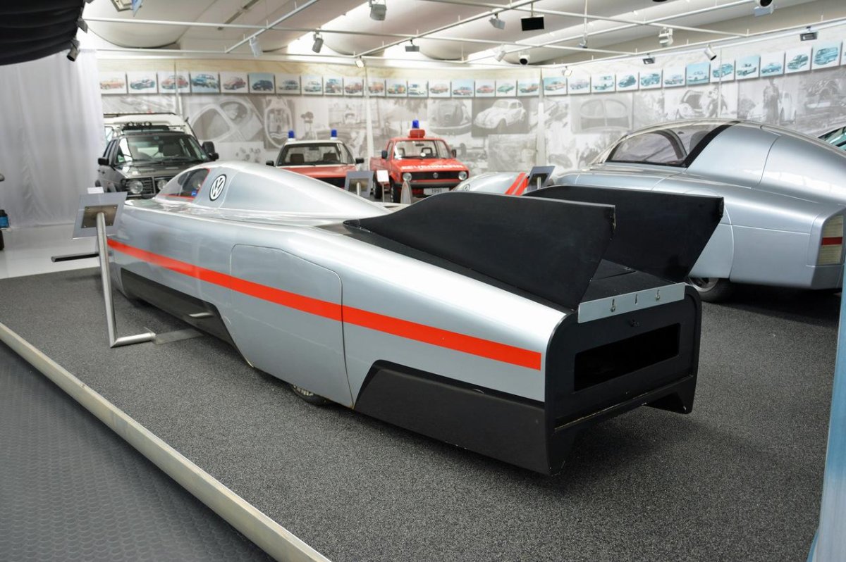 Обтекаемые современные машины