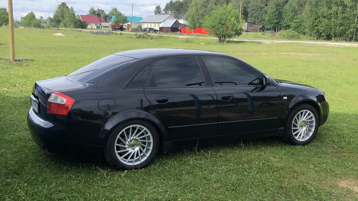 Ауди а4 б6 черная