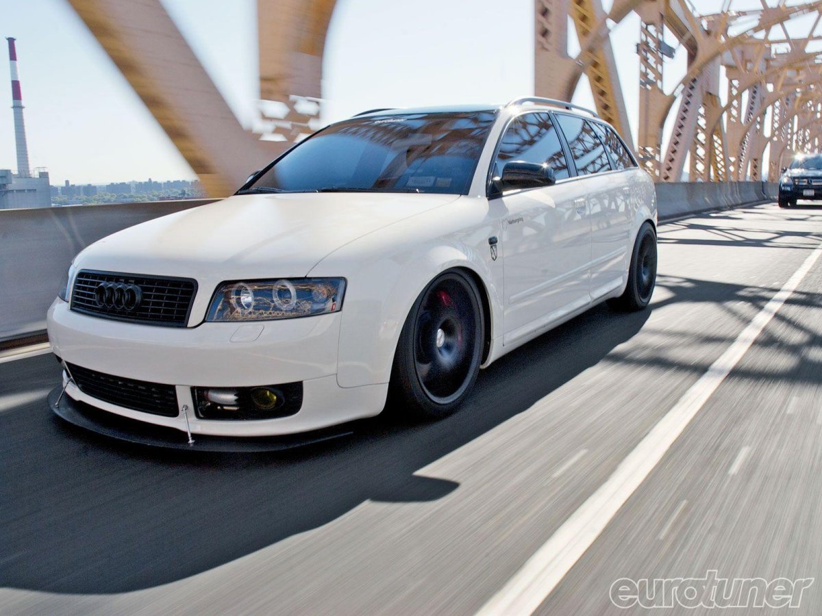 Белая Audi a4 b6