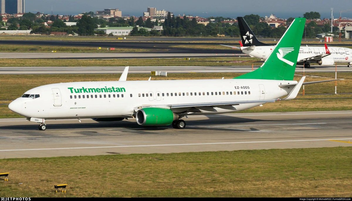 Boeing 737 Turkmenistan