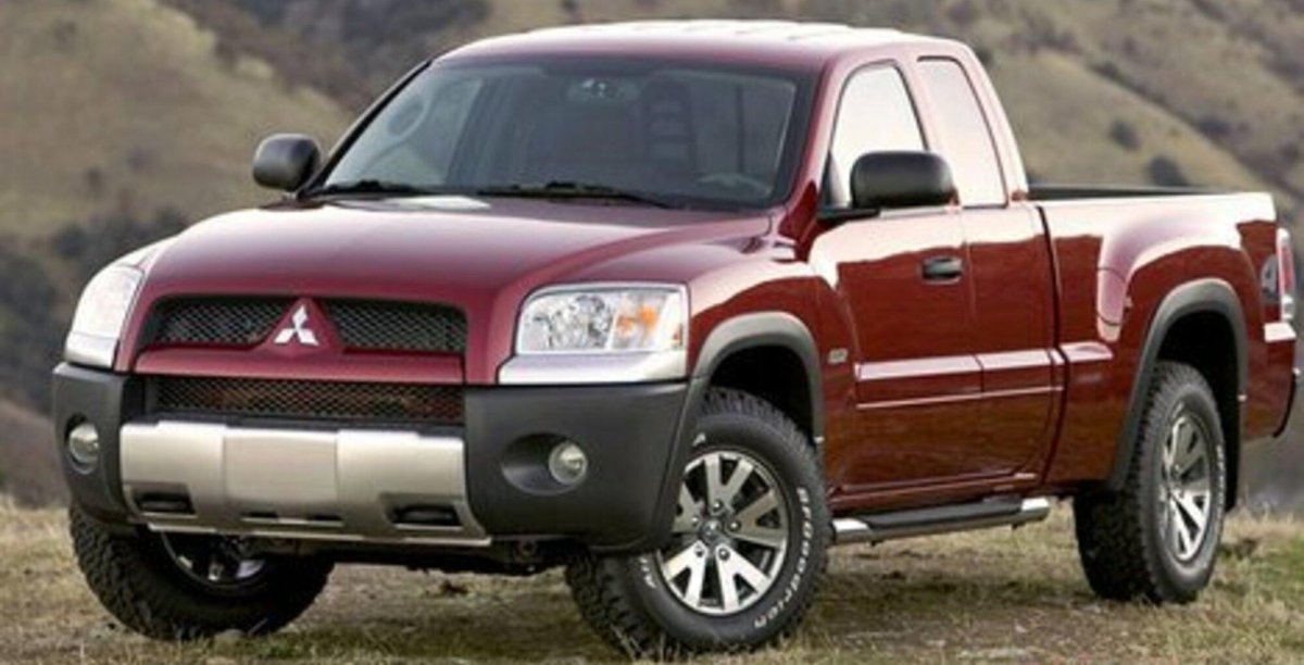 Mitsubishi Raider