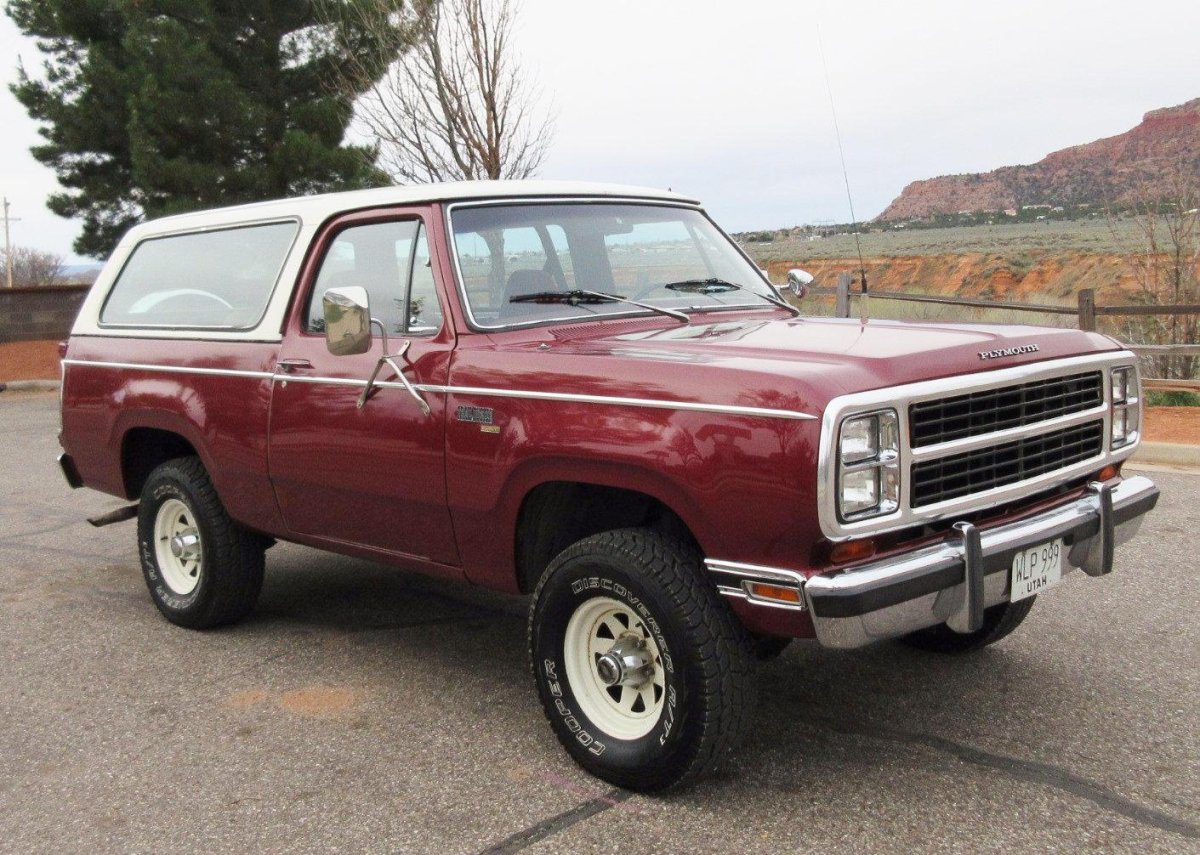 Plymouth Trail Duster