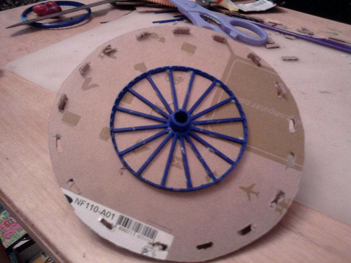 Вращающийся круг для поделок