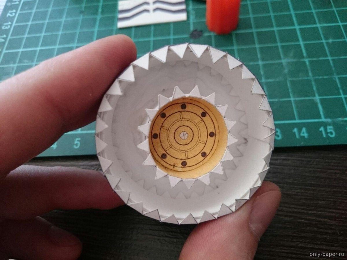 Колесо из картона