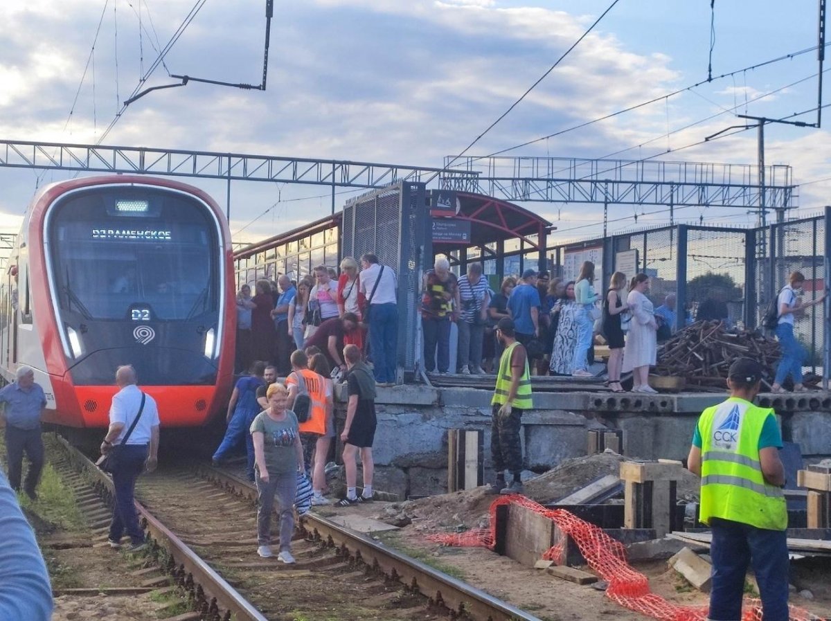 Электричка ипподром