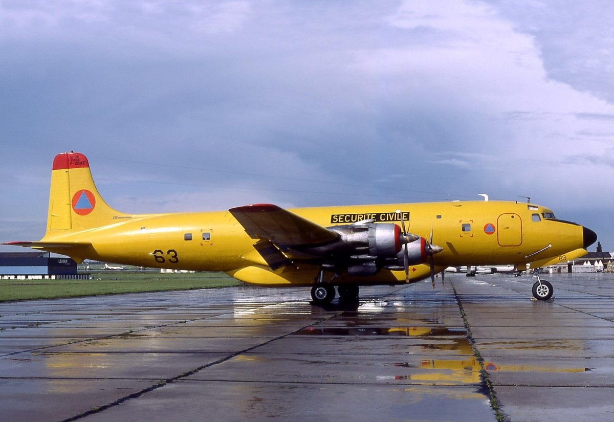 Douglas DC-6