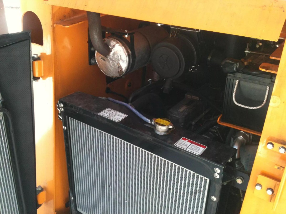 Мини погрузчик MITSUBER mss90