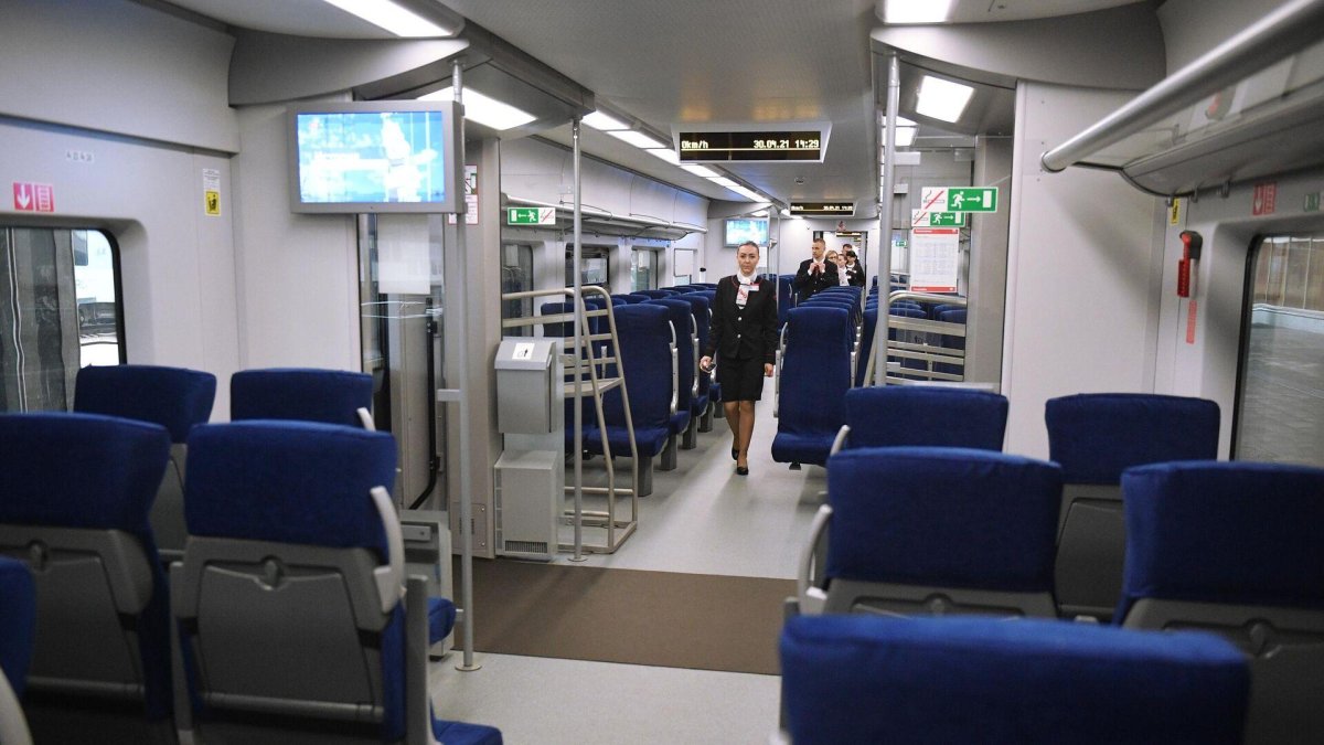 Поезд «Ласточка» 718а