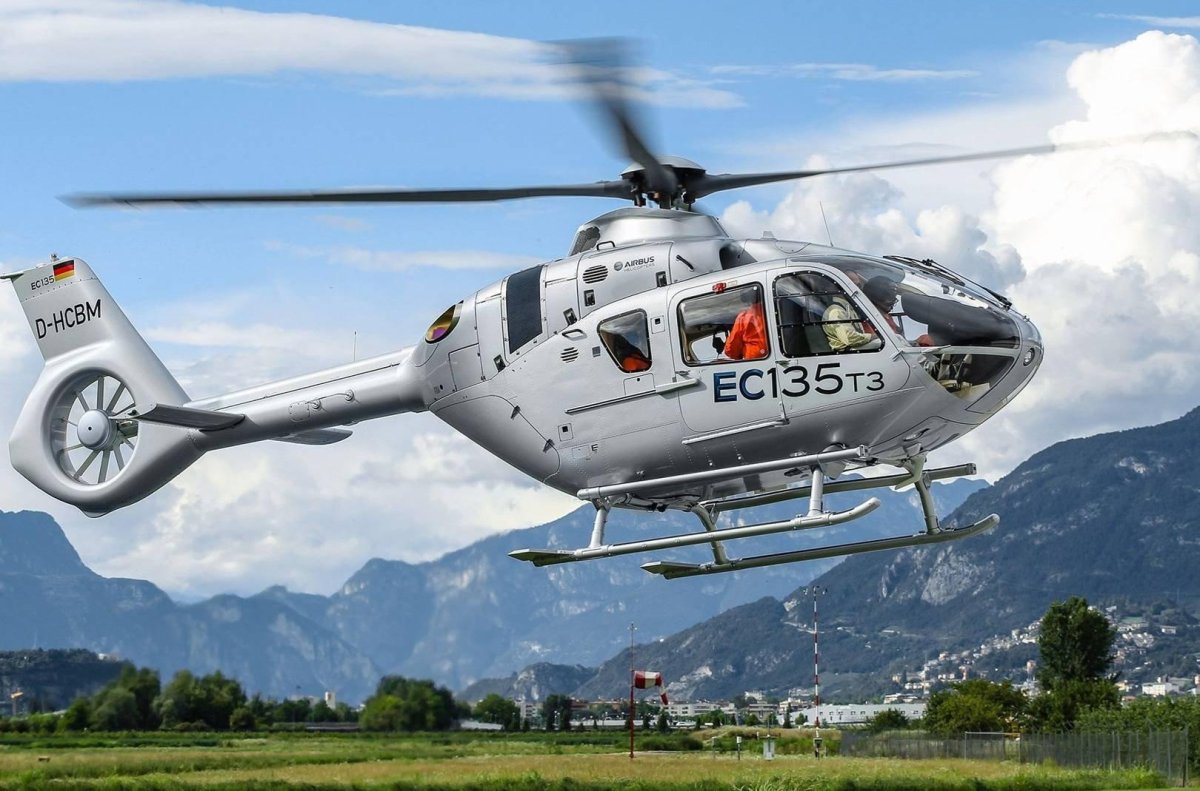 ЕС 135 т2+ вертолет