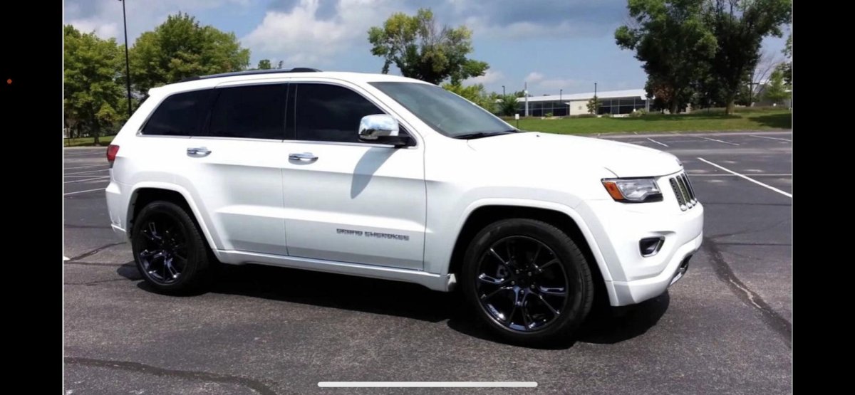 Jeep Grand Cherokee wk2 белый