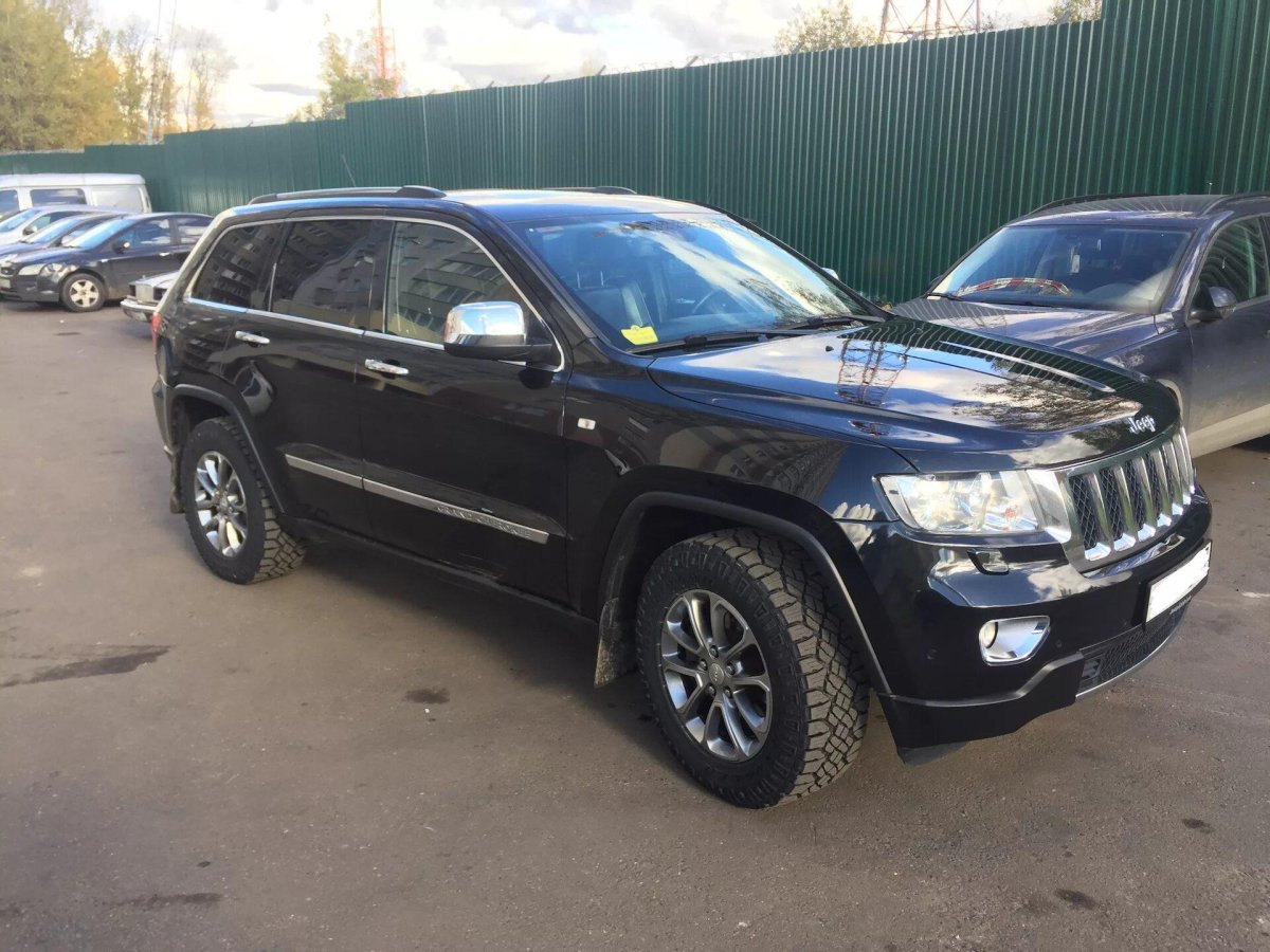Jeep Grand Cherokee wk2 на колесах