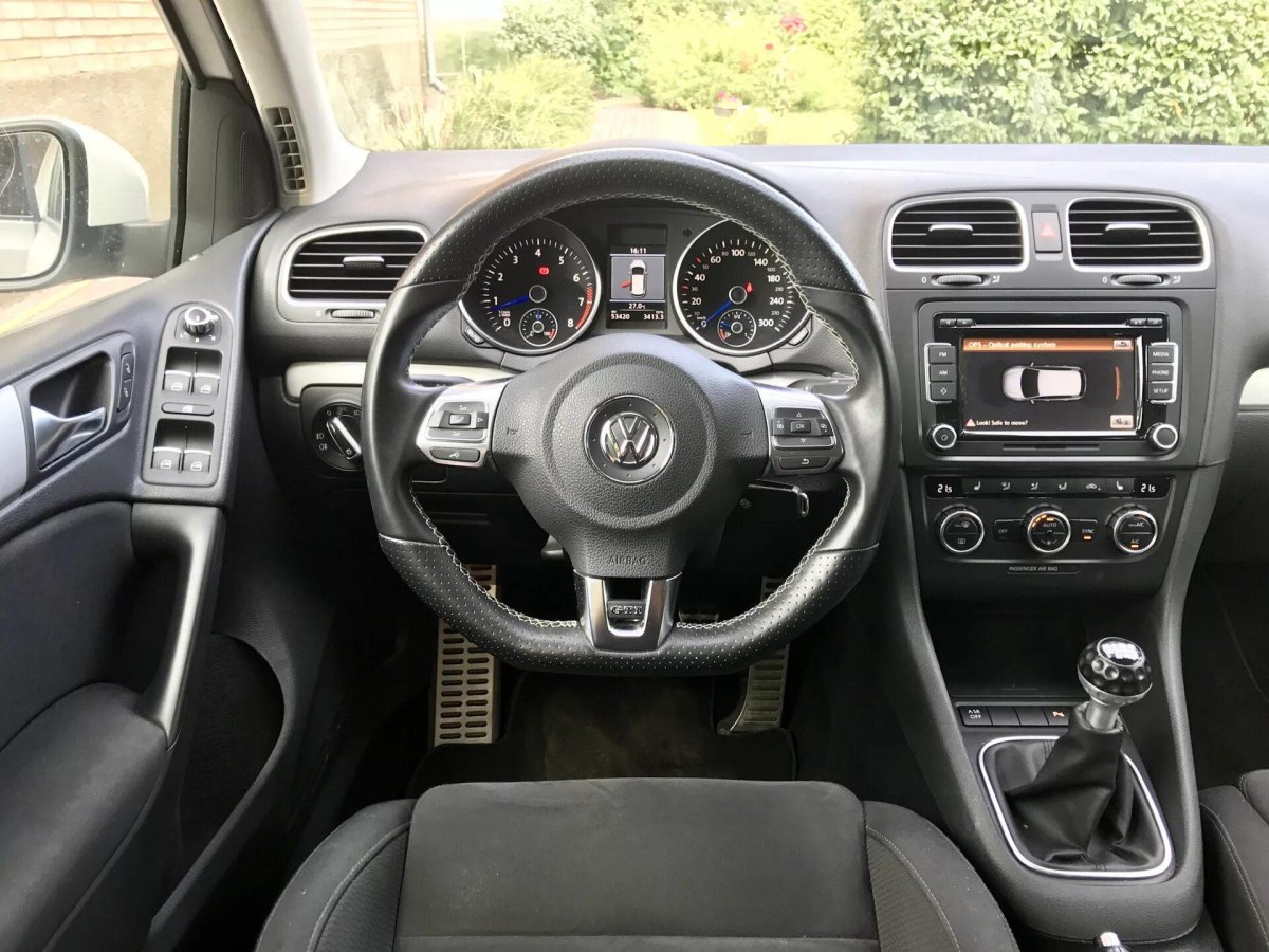 Volkswagen Golf mk6 салон