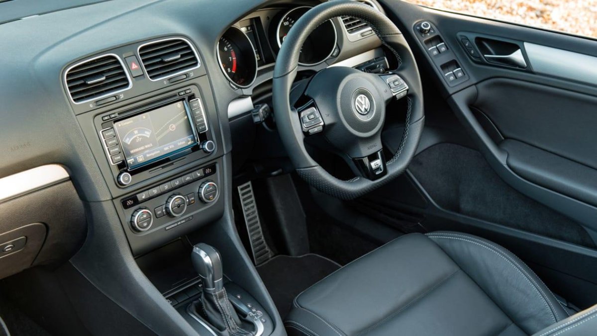 Volkswagen Golf 2013 салон