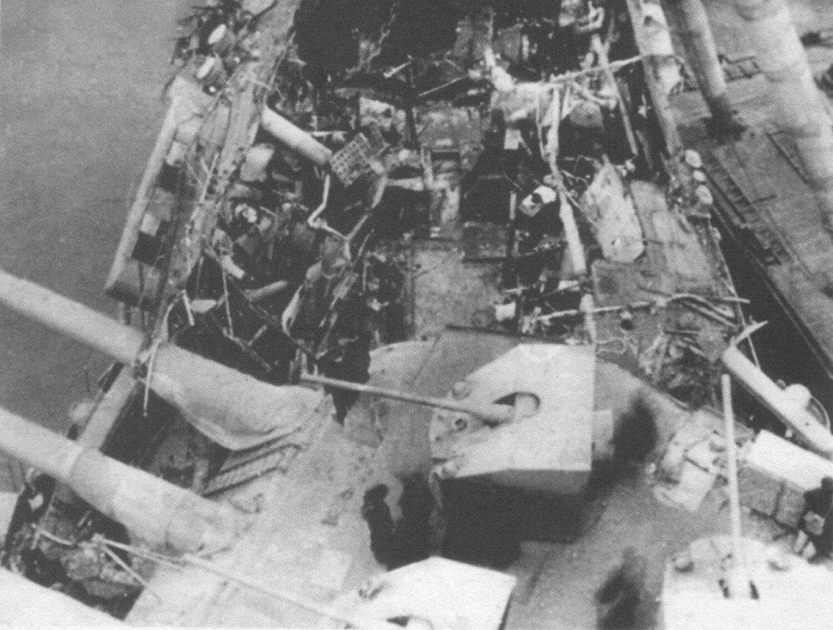 Линкор Марат повреждения