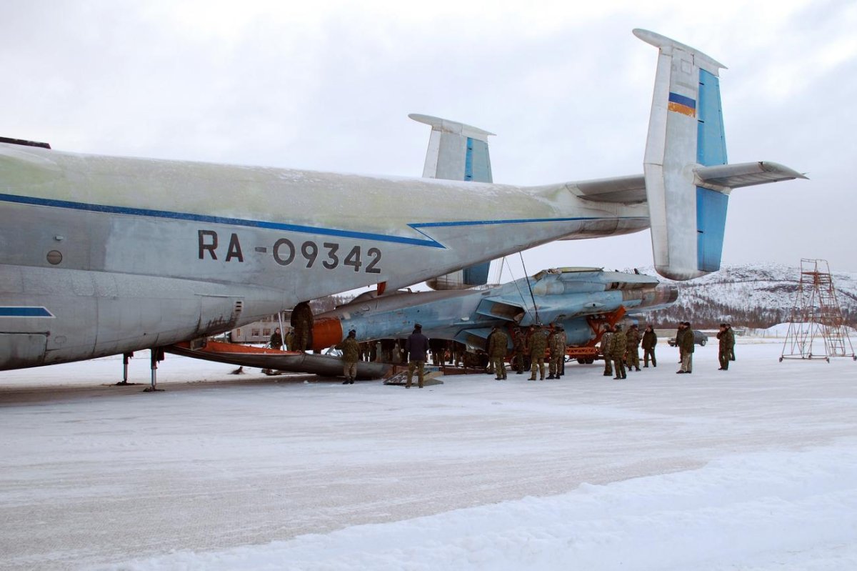 Самолёт Антей АН-22