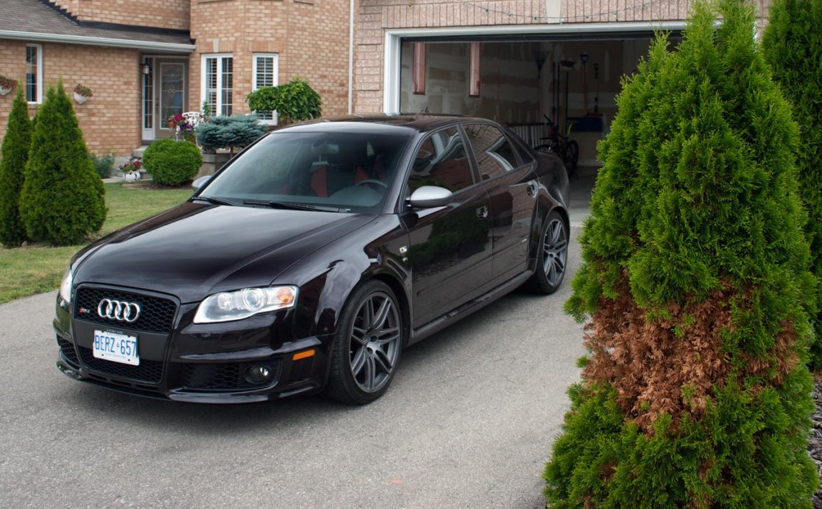 Audi a4 b7 черная