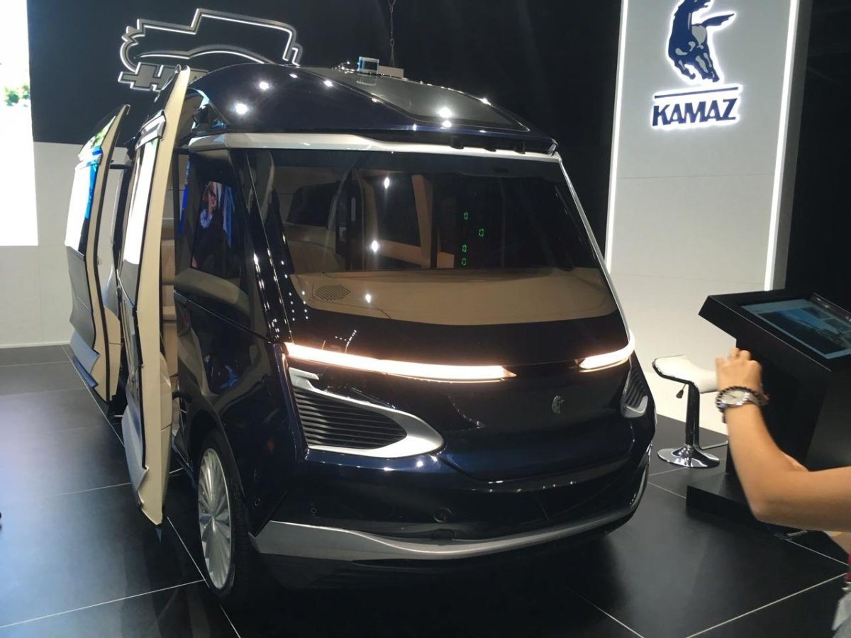 Беспилотный минивэн КАМАЗ