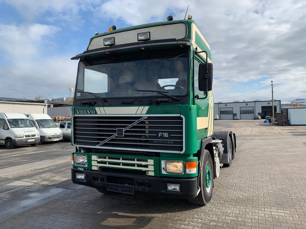 Грузовик Вольво ф16