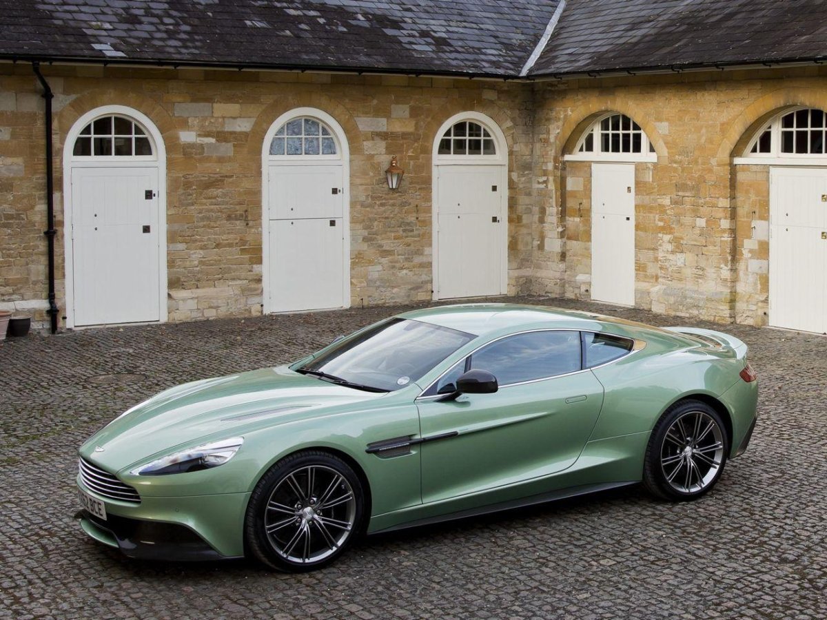 Aston Martin Vanquish