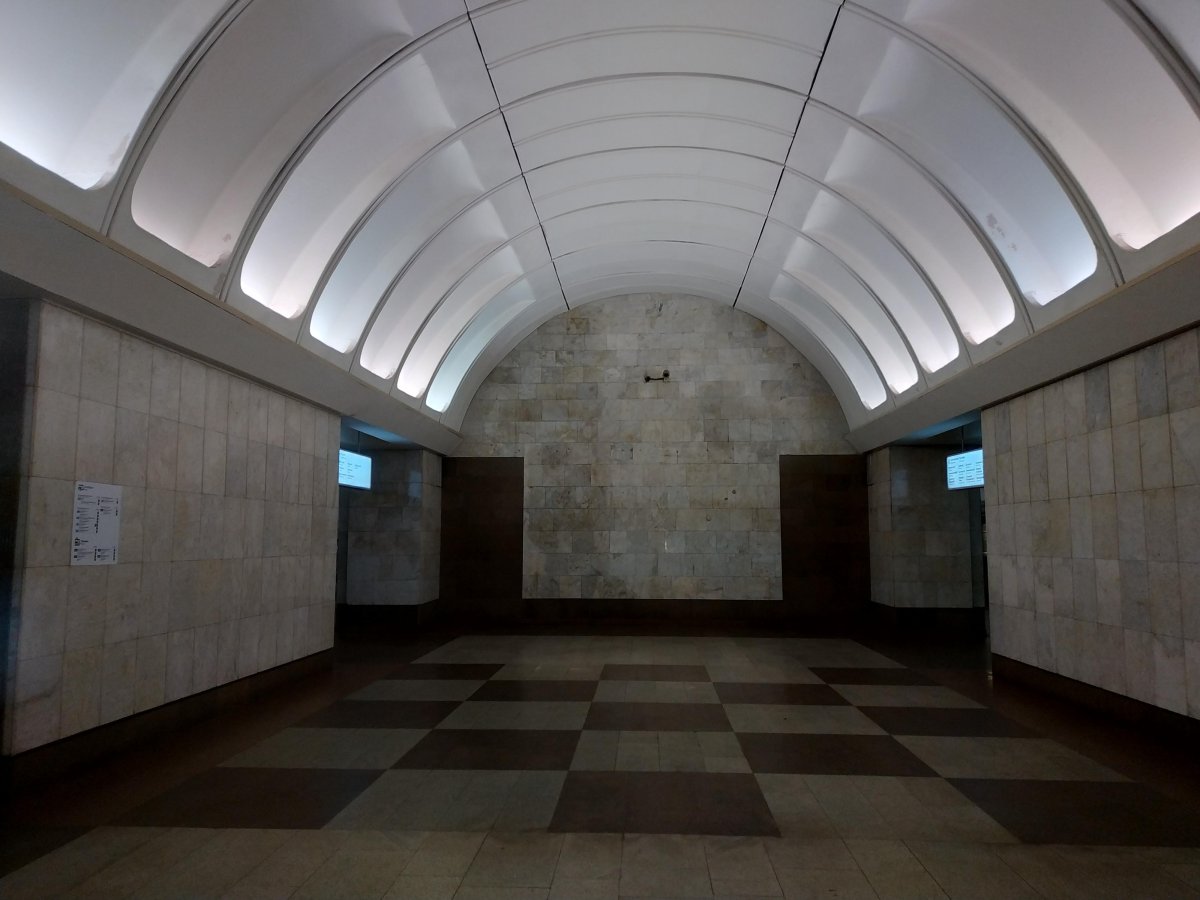 Крестьянская застава метро