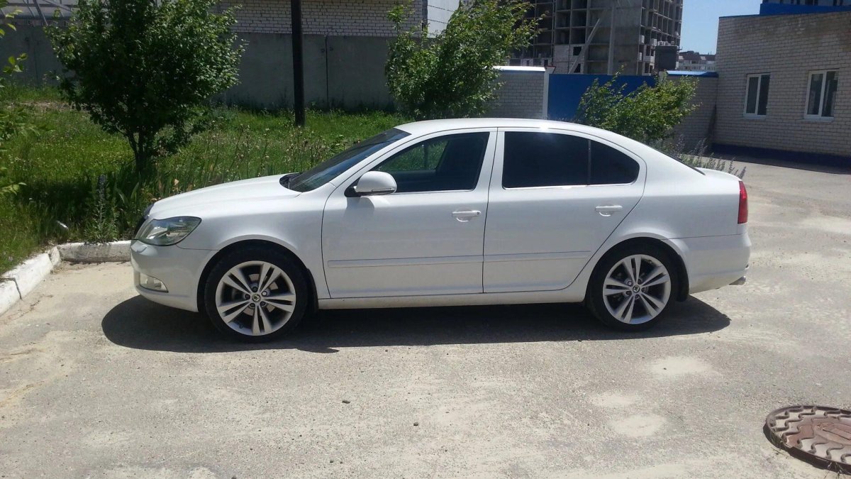 Шкода Октавия а5 на 17 колесах
