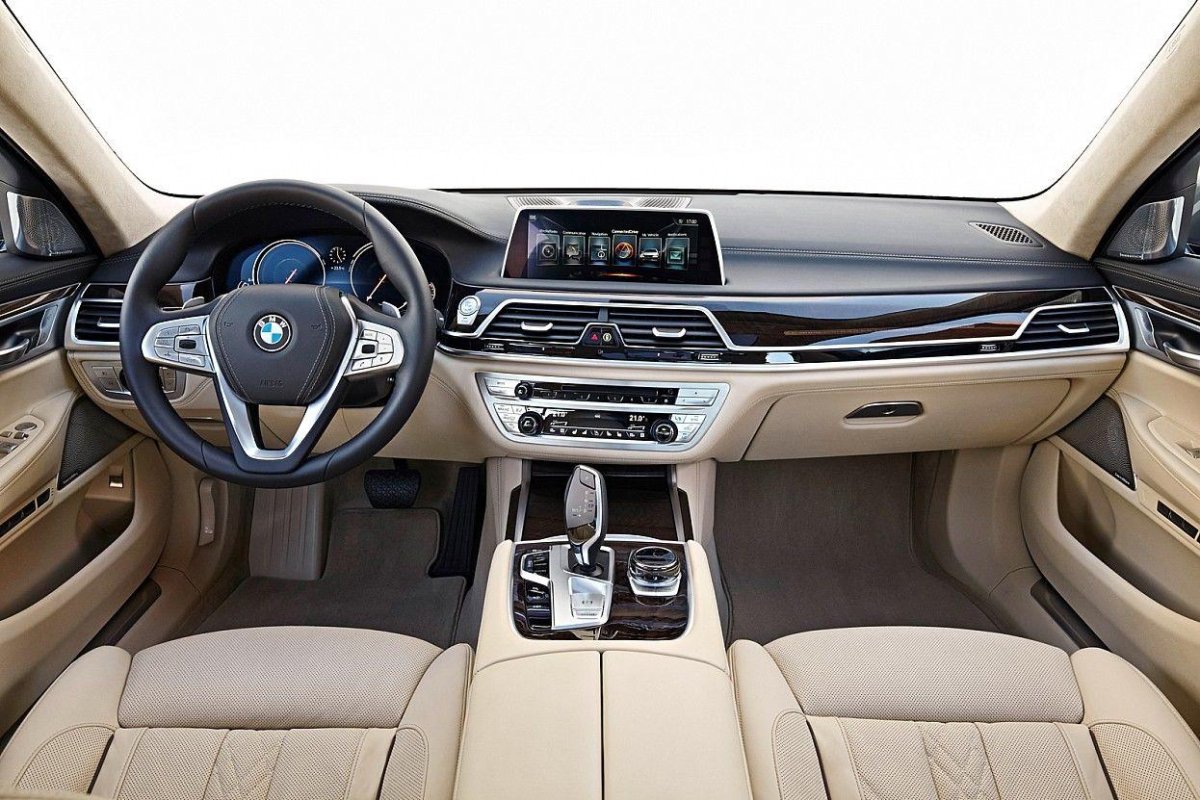 BMW 750 li XDRIVE салон